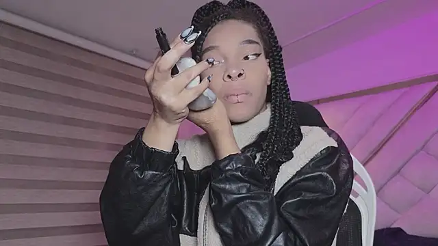 mia gatesvg online show from 26, 3, 2026