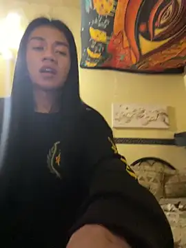 Snapshot of EnviousMaddie chatting on 7, 5, 2026 EnviousMaddie online show from 7, 5, 2026