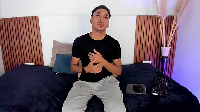 Snapshot of Julian_Dark_ chatting on 10, 2, 2026 Julian Dark online show from 10, 2, 2026