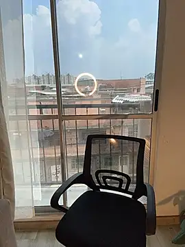 Snapshot of liam_bronw chatting on 11, 2, 2026 liam bronw online show from 11, 2, 2026