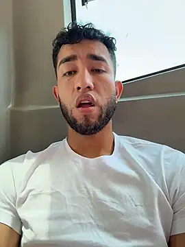 Snapshot of liam_bronw chatting on 28, 2, 2026 liam bronw online show from 28, 2, 2026