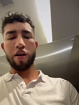 Snapshot of liam_bronw chatting on 8, 3, 2026 liam bronw online show from 8, 3, 2026