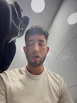 Snapshot of liam_bronw chatting on 25, 3, 2026 liam bronw online show from 25, 3, 2026