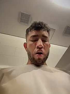 Snapshot of liam_bronw chatting on 28, 3, 2026 liam bronw online show from 28, 3, 2026