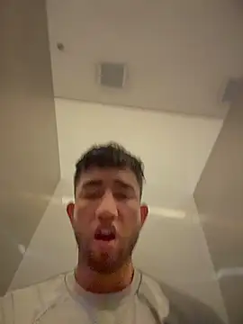 Snapshot of liam_bronw chatting on 31, 3, 2026 liam bronw online show from 31, 3, 2026