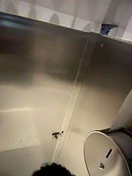 Snapshot of liam_bronw chatting on 8, 4, 2026 liam bronw online show from 8, 4, 2026