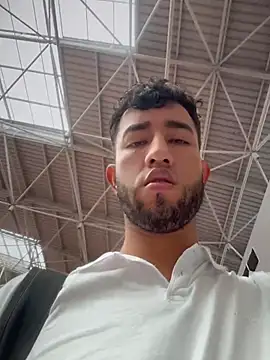 Snapshot of liam_bronw chatting on 11, 4, 2026 liam bronw online show from 11, 4, 2026