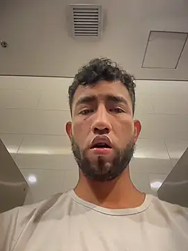 Snapshot of liam_bronw chatting on 15, 4, 2026 liam bronw online show from 15, 4, 2026