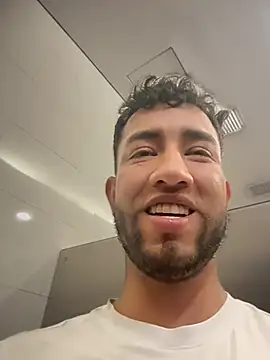 Snapshot of liam_bronw chatting on 23, 4, 2026 liam bronw online show from 23, 4, 2026