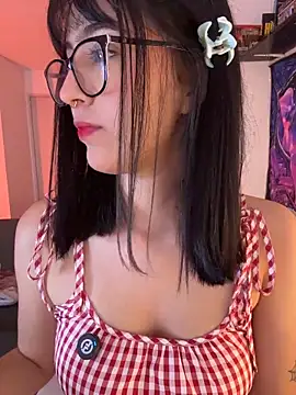 HinaSweet online show from 17, 4, 2026