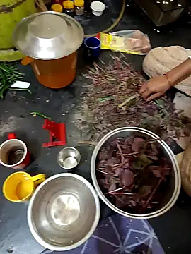 Snapshot of queenneha69 chatting on 16, 4, 2026 queenneha69 online show from 16, 4, 2026