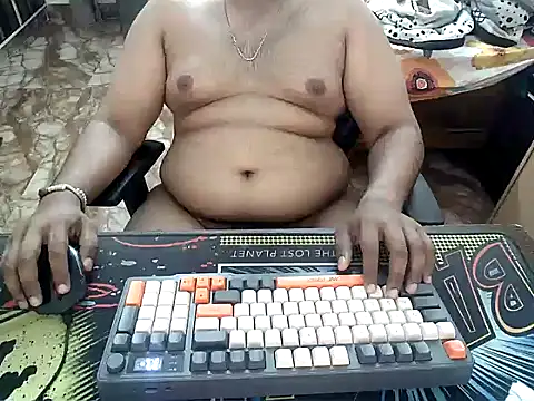 Snapshot of maxi23932 chatting on 21, 4, 2026 maxi23932 online show from 21, 4, 2026