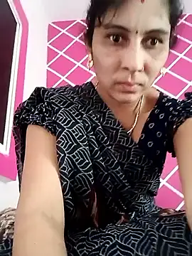 Snapshot of Hot_ree85 chatting on 14, 2, 2026 Hot ree85 online show from 14, 2, 2026