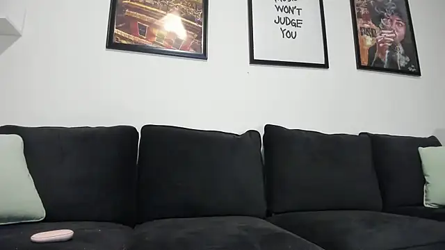 Snapshot of emorisplash chatting on 6, 3, 2026 emorisplash online show from 6, 3, 2026