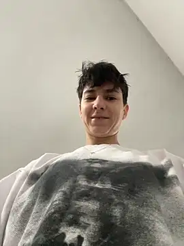 Snapshot of ravenryx chatting on 8, 3, 2026 ravenryx online show from 8, 3, 2026