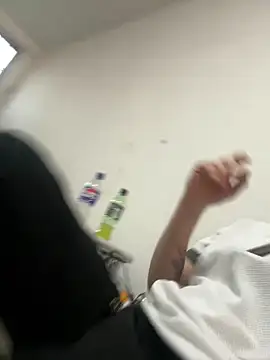 Snapshot of ravenryx chatting on 10, 3, 2026 ravenryx online show from 10, 3, 2026