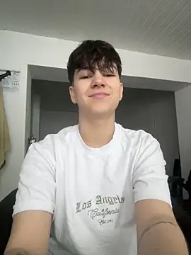 Snapshot of ravenryx chatting on 4, 4, 2026 ravenryx online show from 4, 4, 2026