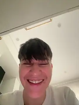 Snapshot of ravenryx chatting on 9, 4, 2026 ravenryx online show from 9, 4, 2026