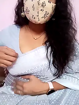 Snapshot of Ammu14399 chatting on 8, 4, 2026 Ammu14399 online show from 8, 4, 2026