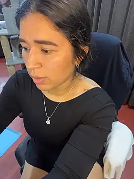 Snapshot of Minico25 chatting on 17, 4, 2026 Minico25 online show from 17, 4, 2026