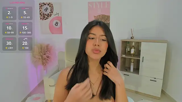 Snapshot of Sussan_Monroe chatting on 3, 4, 2026 Sussan Monroe online show from 3, 4, 2026