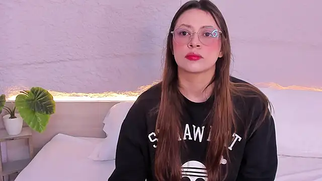 lanna 18  online show from 5, 2, 2026