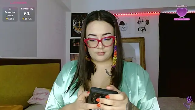 Snapshot of Nova-Satela chatting on 15, 4, 2026 Nova-Satela online show from 15, 4, 2026