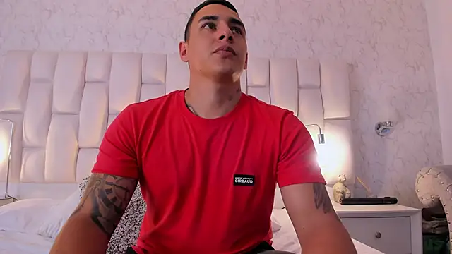 Snapshot of MassimoCo_ chatting on 28, 2, 2026 MassimoCo online show from 28, 2, 2026