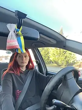 Lily Viola online show from 6, 3, 2026