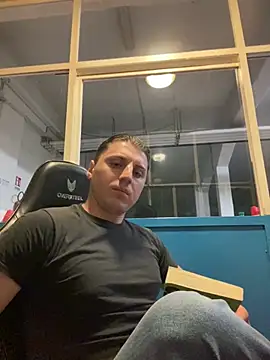 Snapshot of allee2206 chatting on 3, 4, 2026 allee2206 online show from 3, 4, 2026