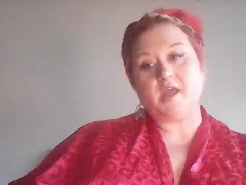 Snapshot of BustyRedxx chatting on 8, 4, 2026 BustyRedxx online show from 8, 4, 2026