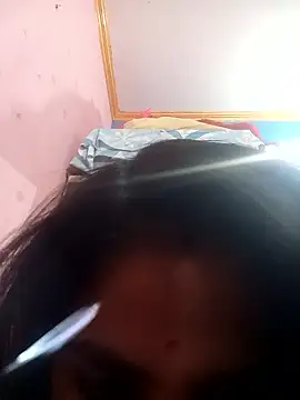 Snapshot of Moongirl963 chatting on 8, 1, 2026 Moongirl963 online show from 8, 1, 2026