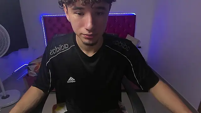 Snapshot of jean_burns chatting on 3, 3, 2026 jean burns online show from 3, 3, 2026