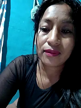 Snapshot of Saraa_xx chatting on 27, 4, 2026 Saraa xx online show from 27, 4, 2026