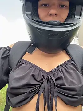 TaylorrHill online show from 4, 2, 2026