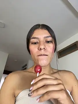 TaylorrHill online show from 17, 7, 2026