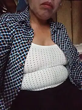 Snapshot of Agnes-baby chatting on 11, 6, 2026 Agnes-baby online show from 11, 6, 2026