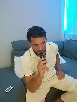 Angelo 33 online show from 17, 7, 2026