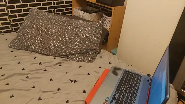 Snapshot of Spatgirl chatting on 15, 2, 2026 Spatgirl online show from 15, 2, 2026