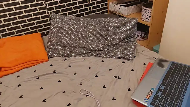 Snapshot of Spatgirl chatting on 16, 2, 2026 Spatgirl online show from 16, 2, 2026