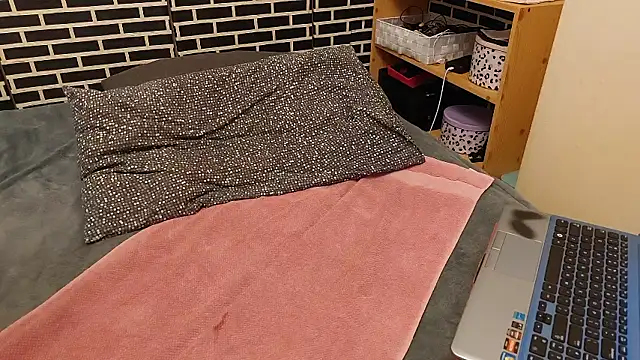 Snapshot of Spatgirl chatting on 1, 3, 2026 Spatgirl online show from 1, 3, 2026