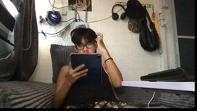 Snapshot of oishii_ii chatting on 3, 8, 2026 oishii ii online show from 3, 8, 2026
