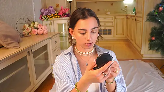 MinnaShummon online show from 10, 1, 2026