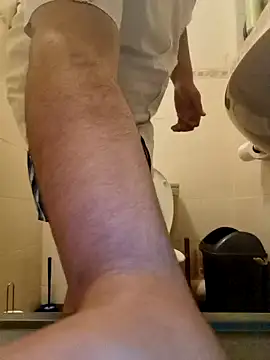 Snapshot of DrosXO chatting on 11, 5, 2026 DrosXO online show from 11, 5, 2026