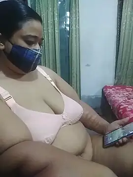 Snapshot of momo_loves chatting on 24, 4, 2026 momo loves online show from 24, 4, 2026
