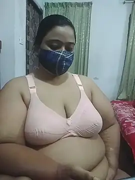 Snapshot of momo_loves chatting on 28, 4, 2026 momo loves online show from 28, 4, 2026