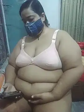 Snapshot of momo_loves chatting on 14, 5, 2026 momo loves online show from 14, 5, 2026