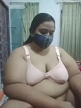 Snapshot of momo_loves chatting on 21, 5, 2026 momo loves online show from 21, 5, 2026