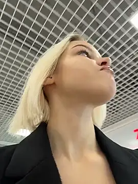 Snapshot of AshleyMur chatting on 16, 2, 2026 AshleyMur online show from 16, 2, 2026