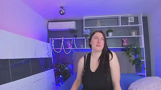 Snapshot of StephieRousee chatting on 25, 4, 2026 StephieRousee online show from 25, 4, 2026